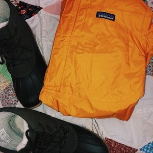 PATAGONIA RAIN JACKET